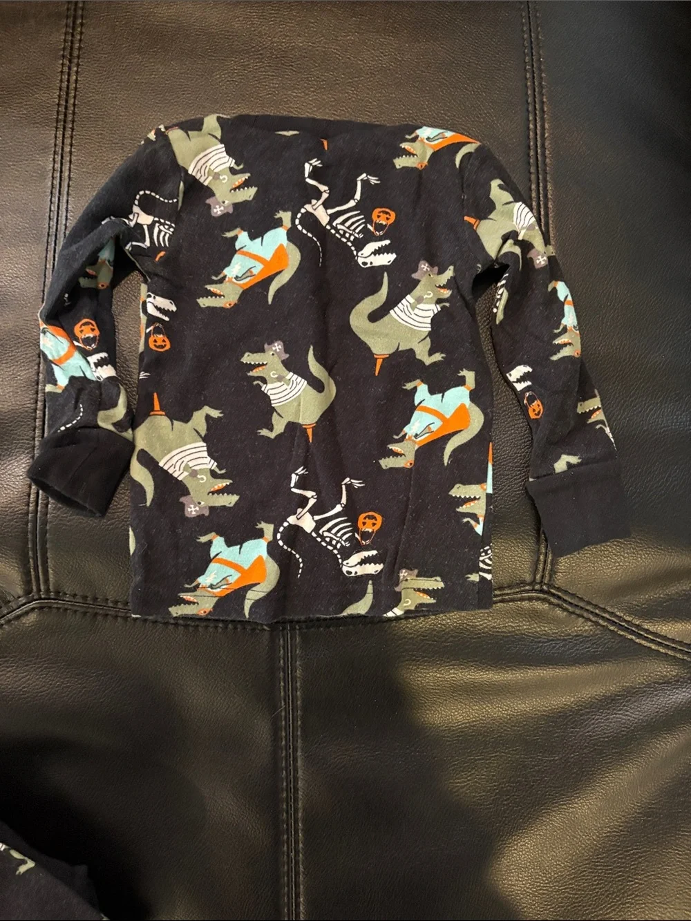 Carter’s 18M Halloween pajamas